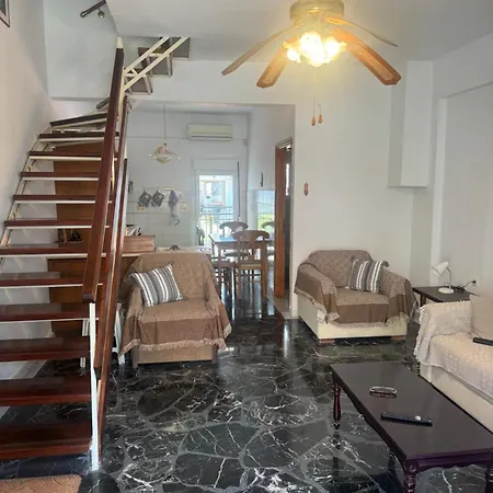 Family Maisonette Near The Sea Semesterbostad Flogita