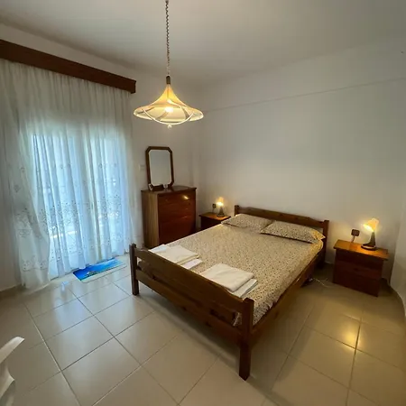 Semesterbostad Family Maisonette Near The Sea Flogita