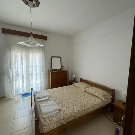 Family Maisonette Near The Sea * Flogita