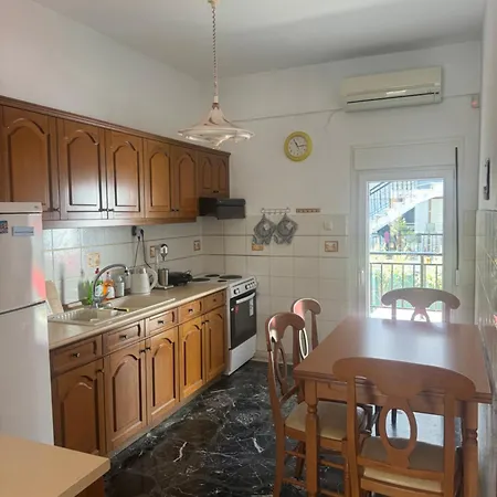 Semesterbostad Family Maisonette Near The Sea *