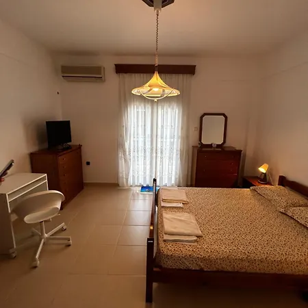 Semesterbostad Family Maisonette Near The Sea