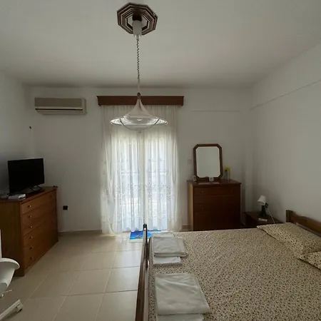 Semesterbostad Family Maisonette Near The Sea *