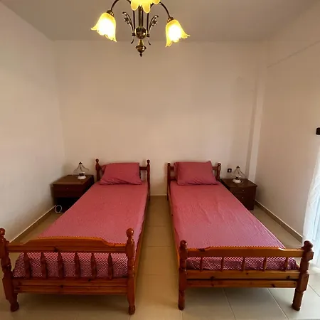 Family Maisonette Near The Sea Flogita