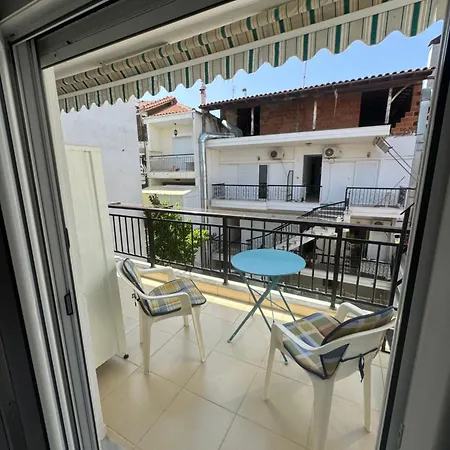 Family Maisonette Near The Sea Flogita