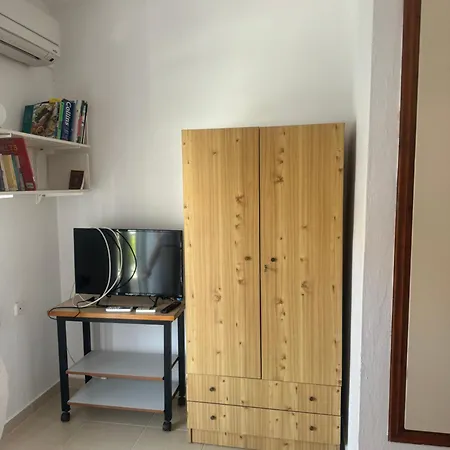 Semesterbostad Family Maisonette Near The Sea *