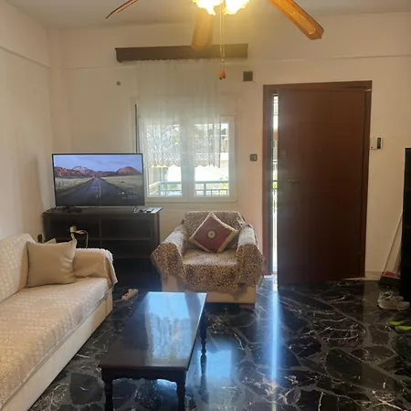Family Maisonette Near The Sea
