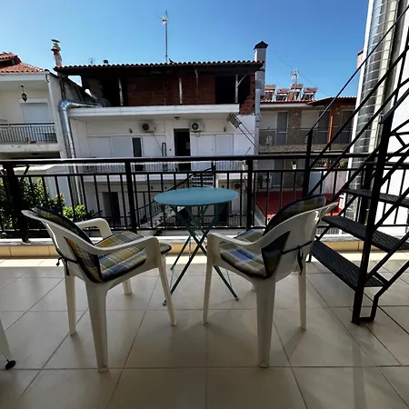 Family Maisonette Near The Sea *