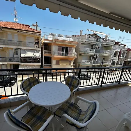 Semesterbostad Family Maisonette Near The Sea *