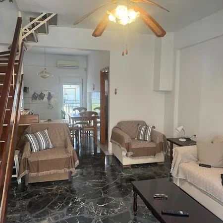 Family Maisonette Near The Sea Semesterbostad *