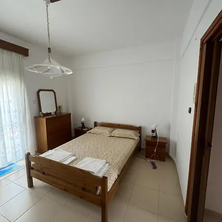 Semesterbostad Family Maisonette Near The Sea
