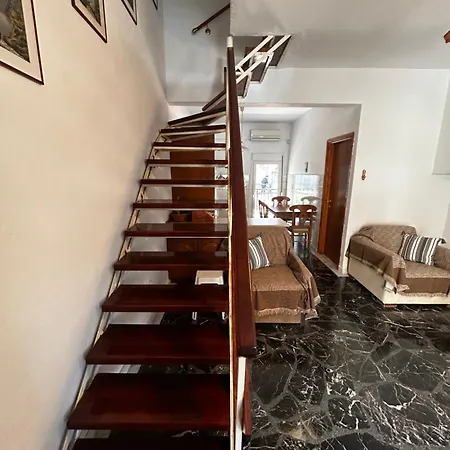 Family Maisonette Near The Sea *