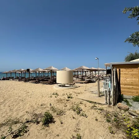 Semesterbostad Family Maisonette Near The Sea